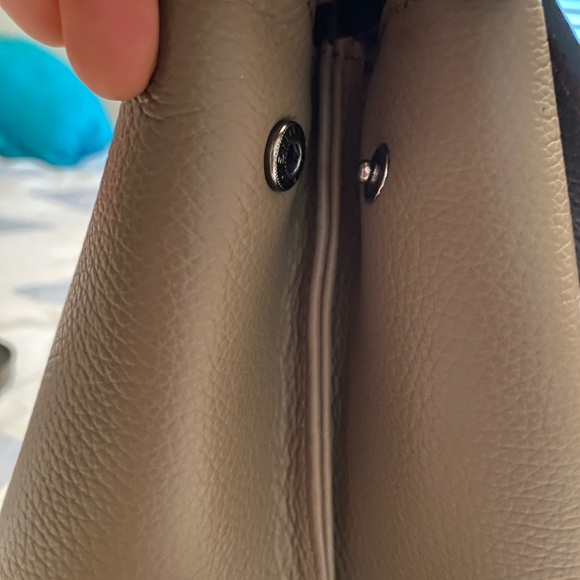 Genuine leather bag, still in good condition. - Picture 7 of 8